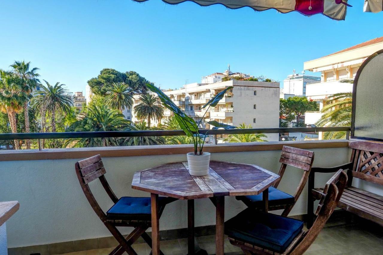 Clarimar Apartment By Hello Homes Sitges Bagian luar foto
